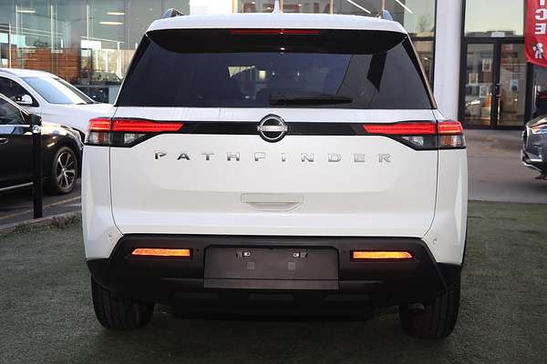 2024 Nissan Pathfinder ST-L R53