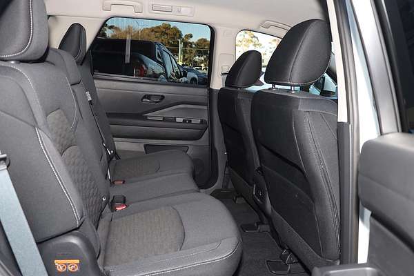 2024 Nissan Pathfinder ST-L R53