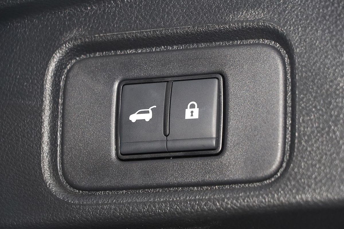 2024 Nissan Pathfinder ST-L R53