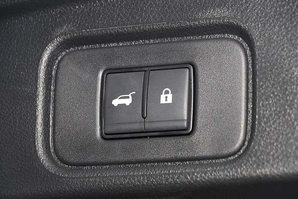 2024 Nissan Pathfinder ST-L R53