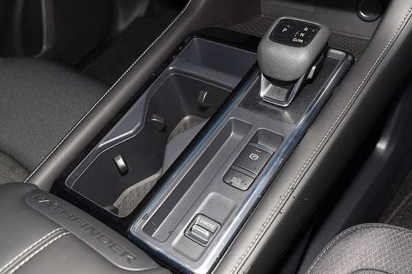 2024 Nissan Pathfinder ST-L R53