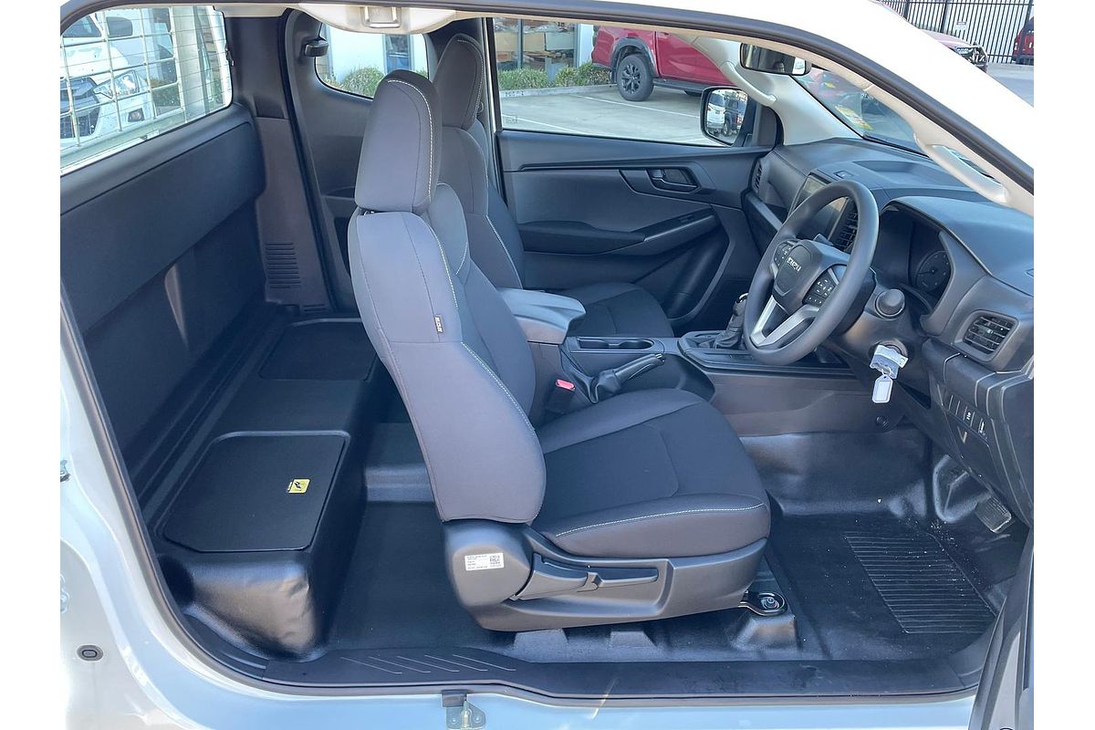 2025 Isuzu D-MAX SX High Ride Rear Wheel Drive
