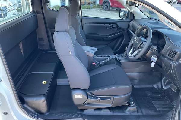 2025 Isuzu D-MAX SX High Ride Rear Wheel Drive