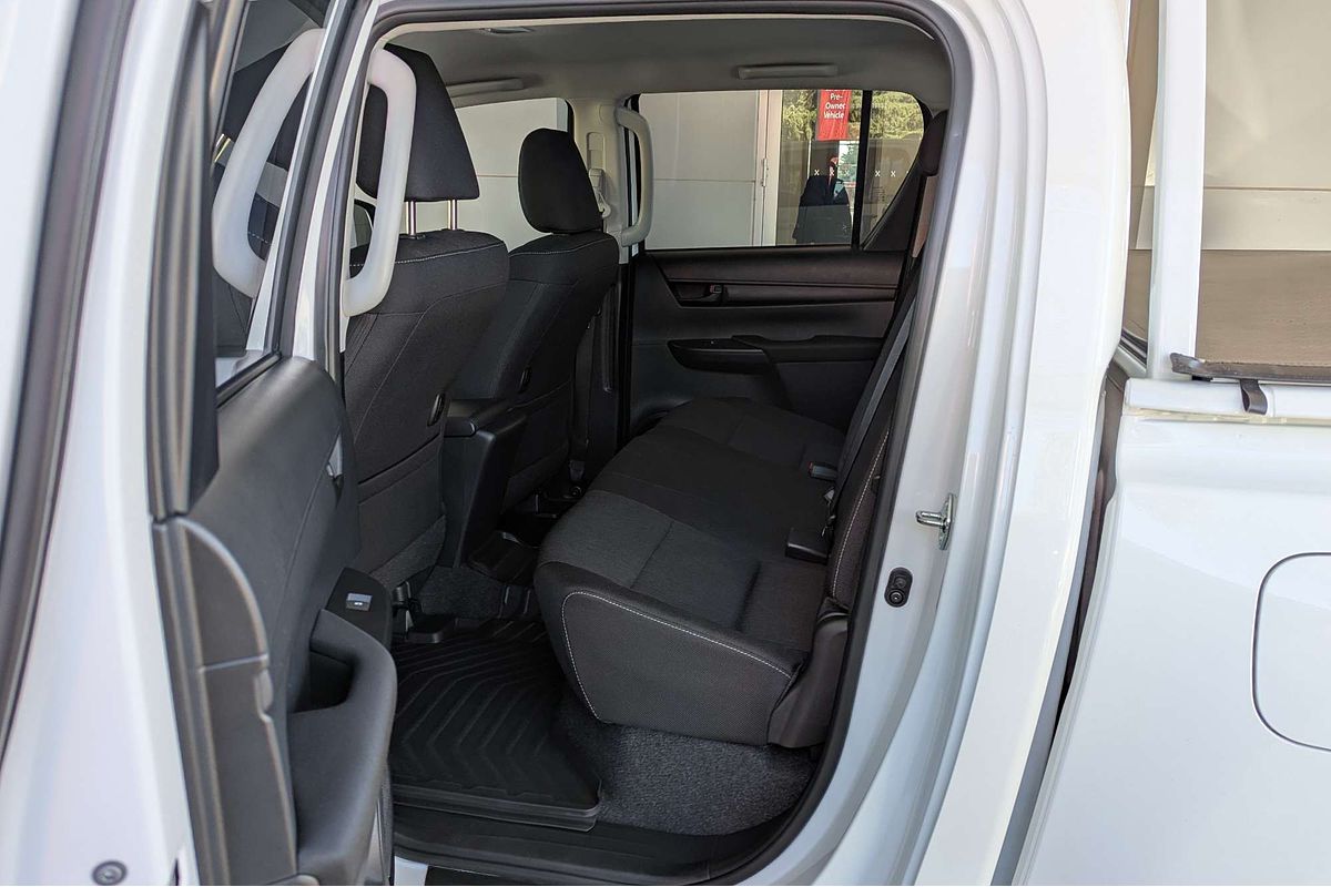 2024 Toyota Hilux SR GUN126R 4X4