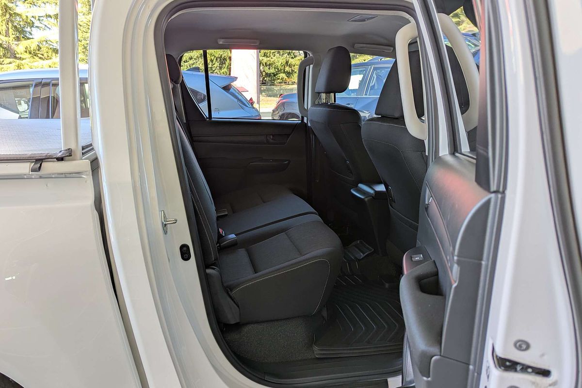 2024 Toyota Hilux SR GUN126R 4X4