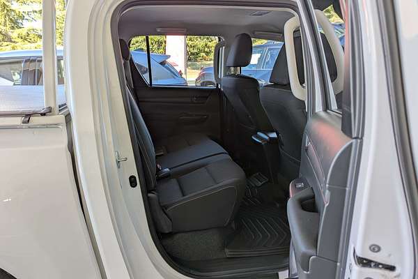 2024 Toyota Hilux SR GUN126R 4X4