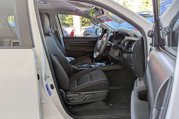 2024 Toyota Hilux SR GUN126R 4X4