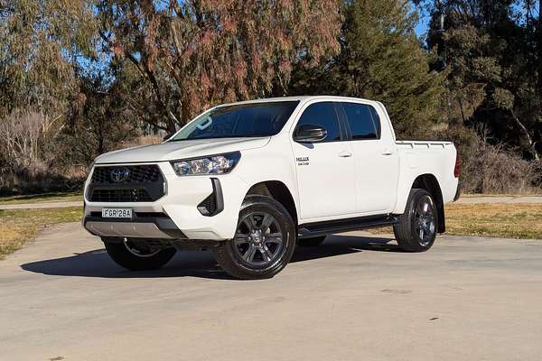 2024 Toyota Hilux SR GUN126R 4X4