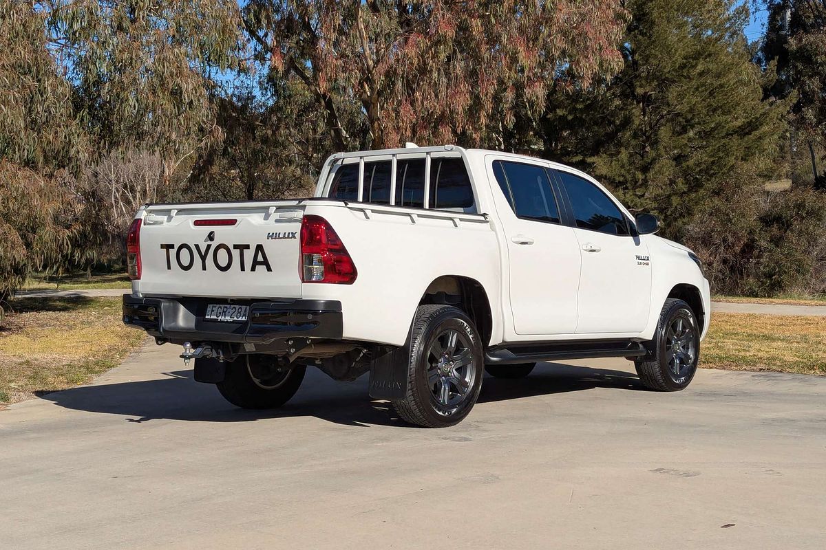 2024 Toyota Hilux SR GUN126R 4X4