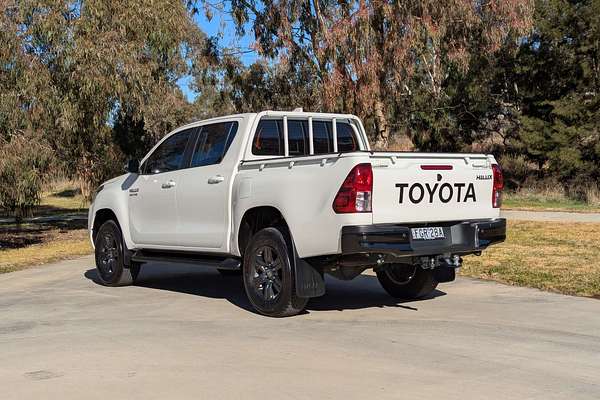 2024 Toyota Hilux SR GUN126R 4X4