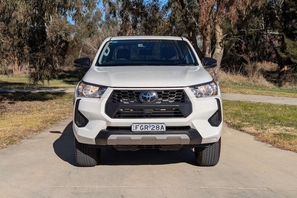 2024 Toyota Hilux SR GUN126R 4X4