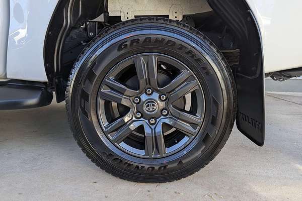 2024 Toyota Hilux SR GUN126R 4X4