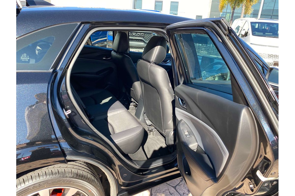 2022 Mazda CX-3 sTouring DK