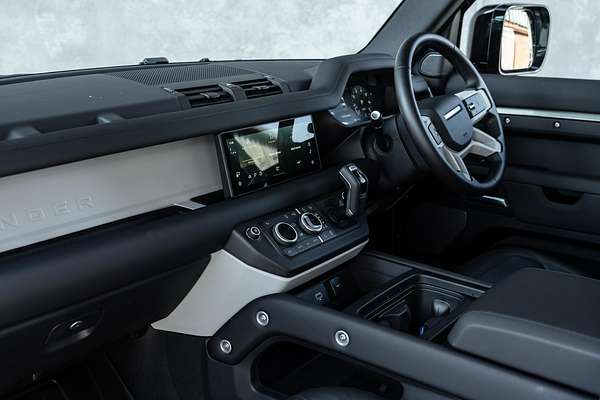 2023 Land Rover Defender 90 P300 S L663