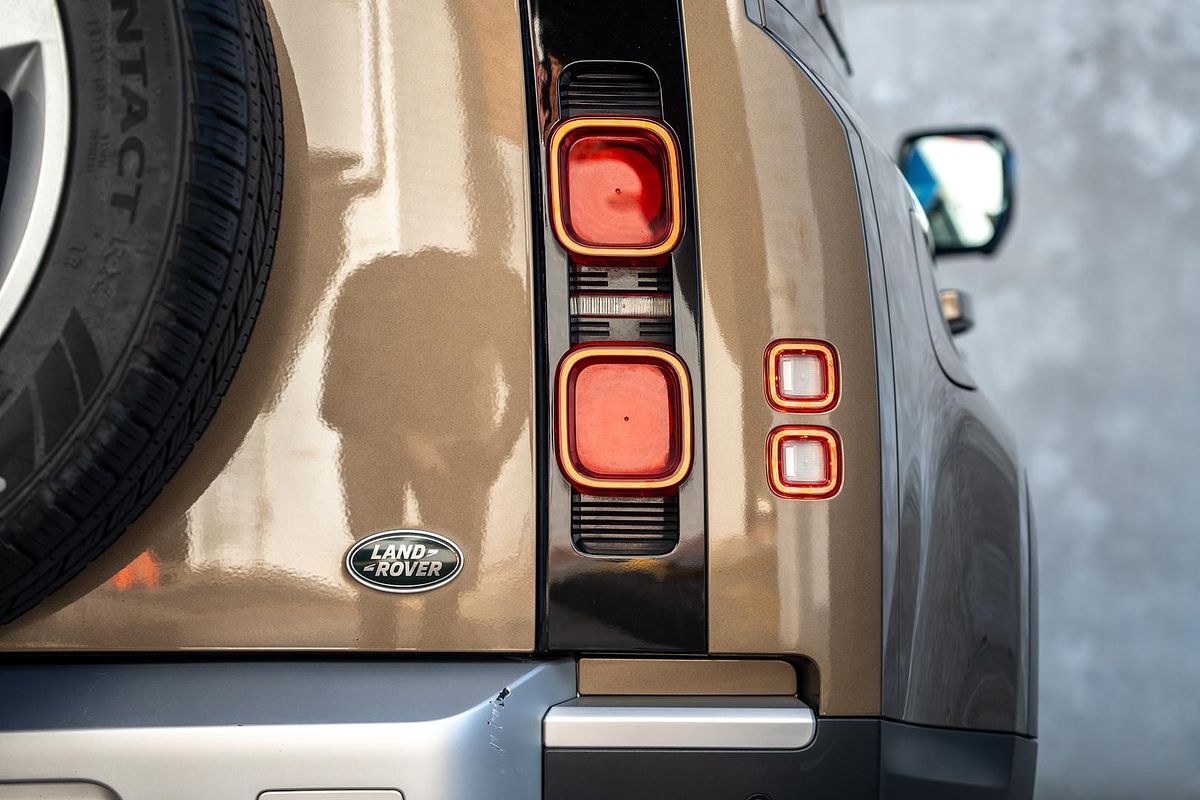 2020 Land Rover Defender 110 D240 First Edition L663