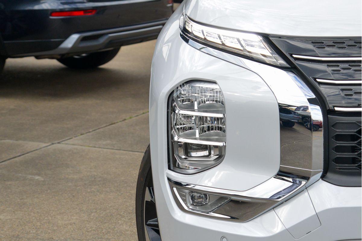 2024 Mitsubishi Outlander PHEV Exceed Tourer ZM