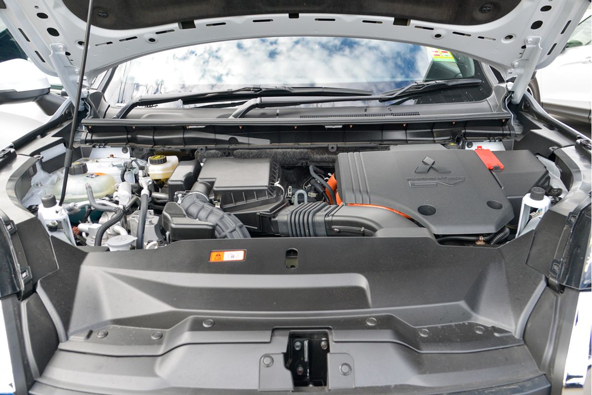 2024 Mitsubishi Outlander PHEV Exceed Tourer ZM