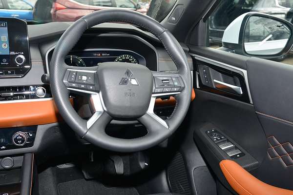 2024 Mitsubishi Outlander PHEV Exceed Tourer ZM