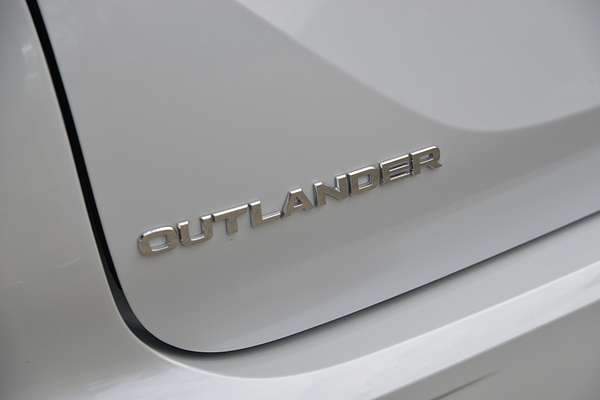2024 Mitsubishi Outlander PHEV Exceed Tourer ZM