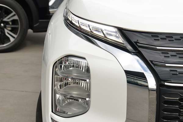 2024 Mitsubishi Outlander ES ZM