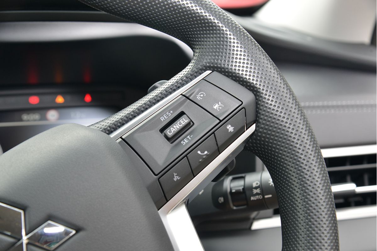 2024 Mitsubishi Outlander ES ZM