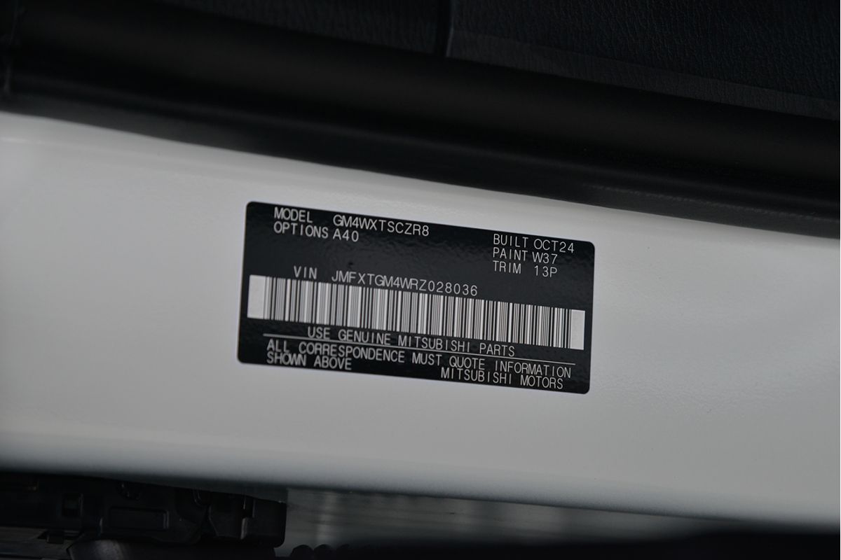 2024 Mitsubishi Outlander ES ZM