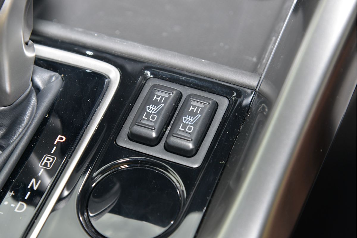 2024 Mitsubishi Eclipse Cross LS Black Edition YB