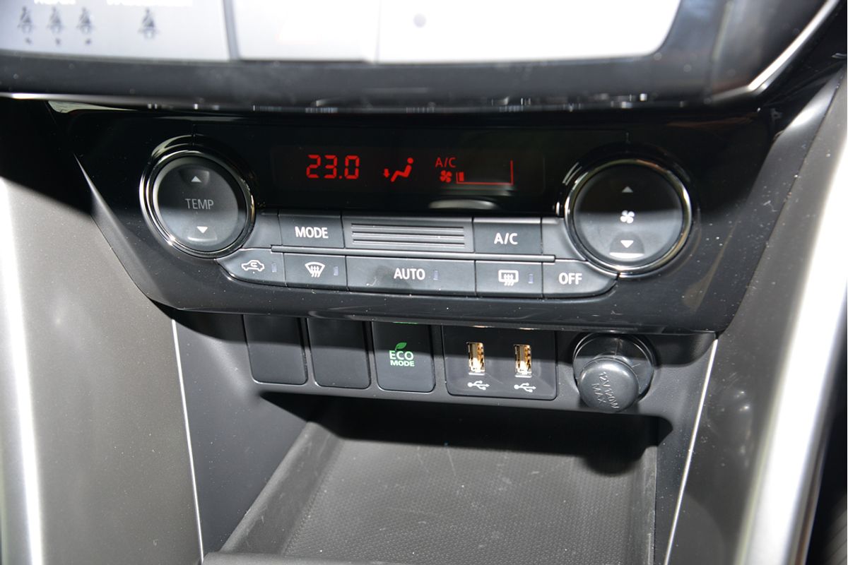 2024 Mitsubishi Eclipse Cross LS Black Edition YB