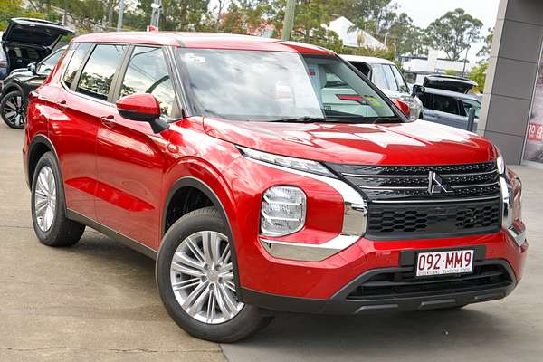 2024 Mitsubishi Outlander ES ZM