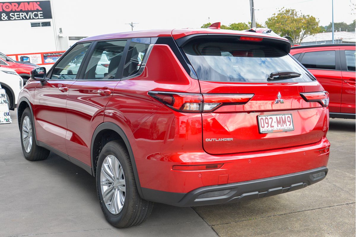 2024 Mitsubishi Outlander ES ZM