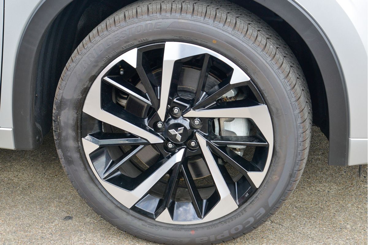 2024 Mitsubishi Outlander Exceed Tourer ZM