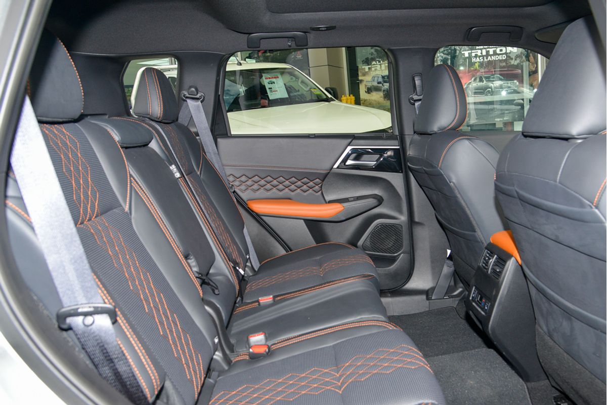 2024 Mitsubishi Outlander Exceed Tourer ZM