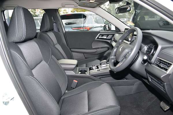 2024 Mitsubishi Outlander ES ZM