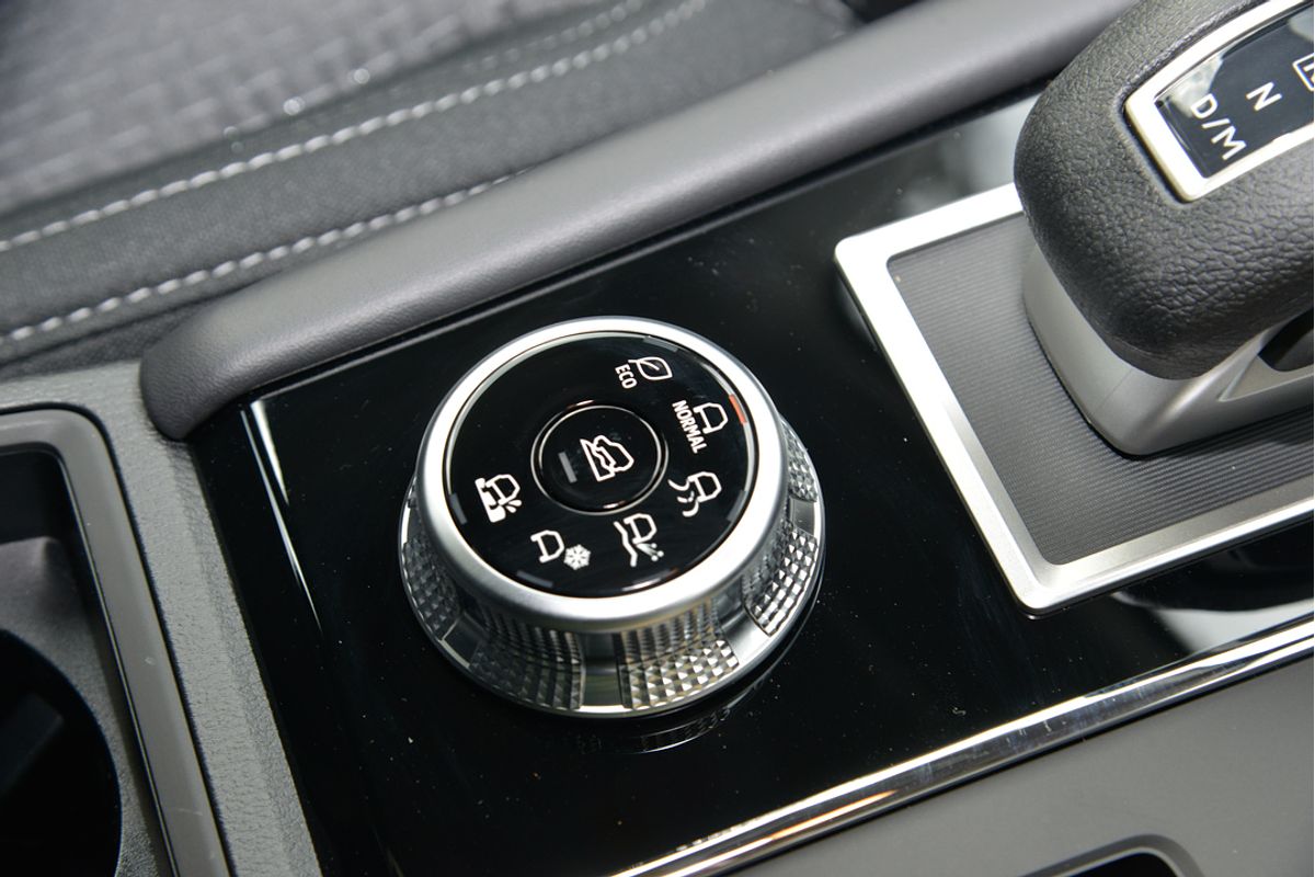 2024 Mitsubishi Outlander ES ZM