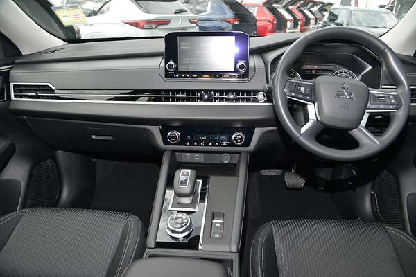 2024 Mitsubishi Outlander ES ZM