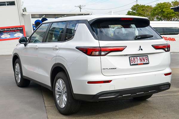 2024 Mitsubishi Outlander ES ZM