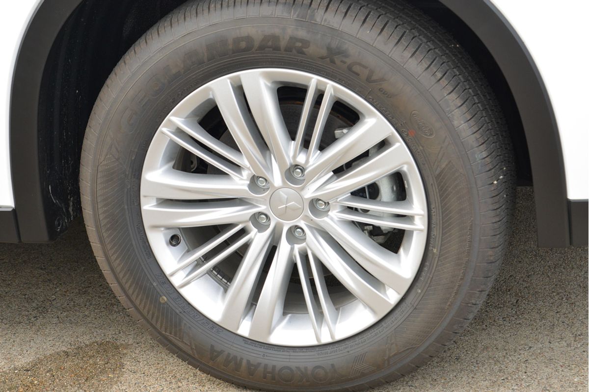 2024 Mitsubishi Outlander ES ZM