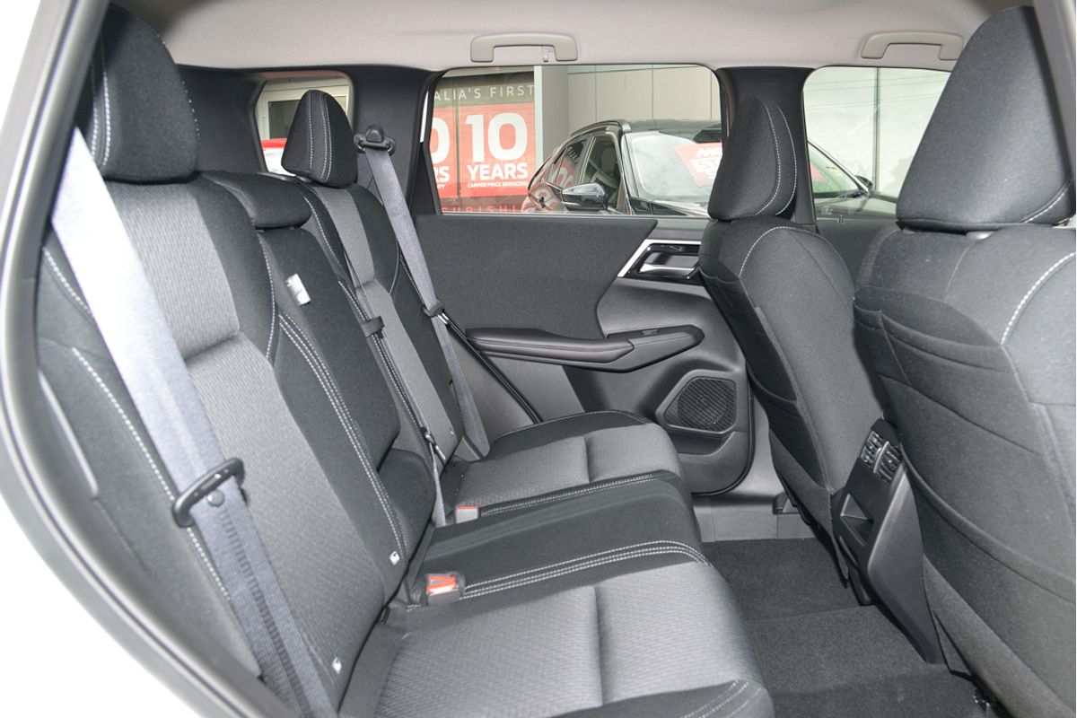 2024 Mitsubishi Outlander ES ZM