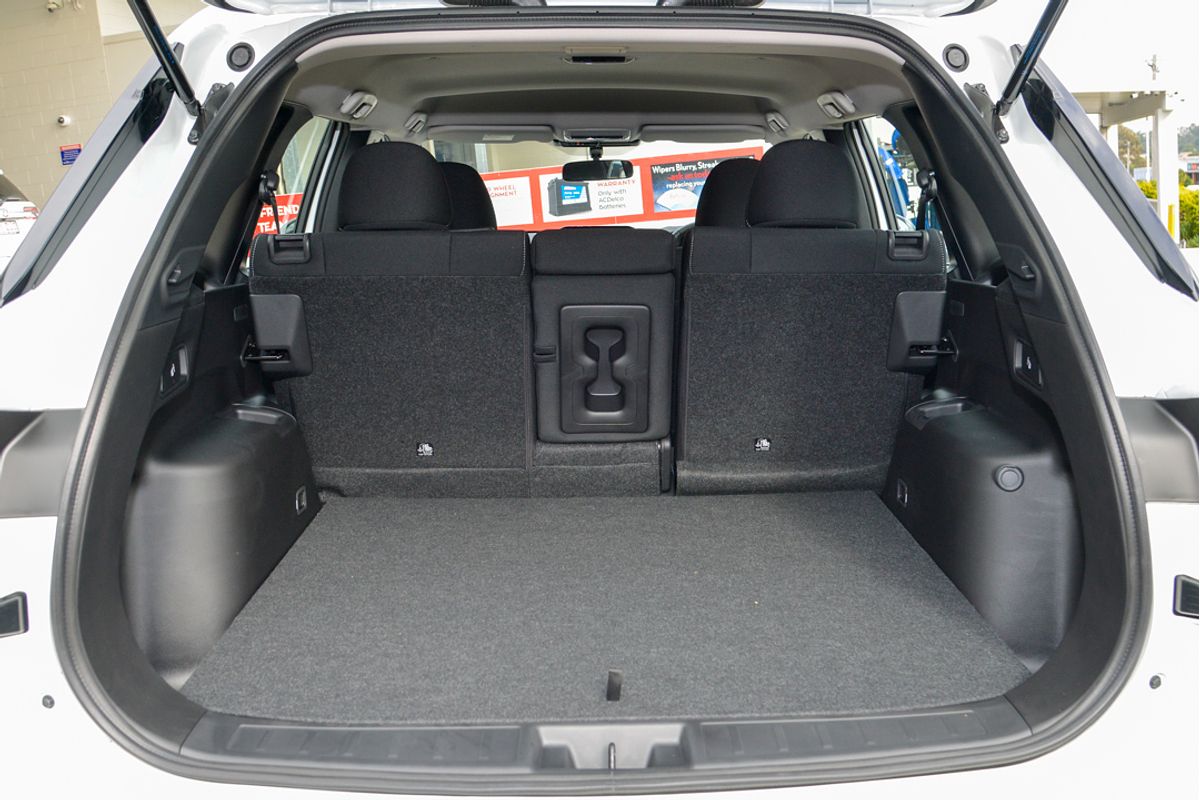 2024 Mitsubishi Outlander ES ZM