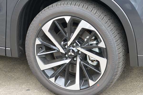 2024 Mitsubishi Outlander PHEV Exceed ZM