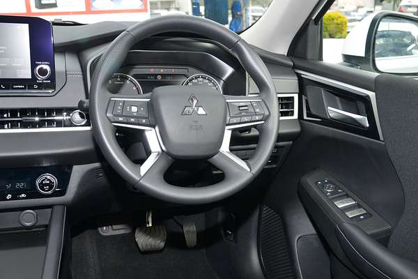 2024 Mitsubishi Outlander ES ZM