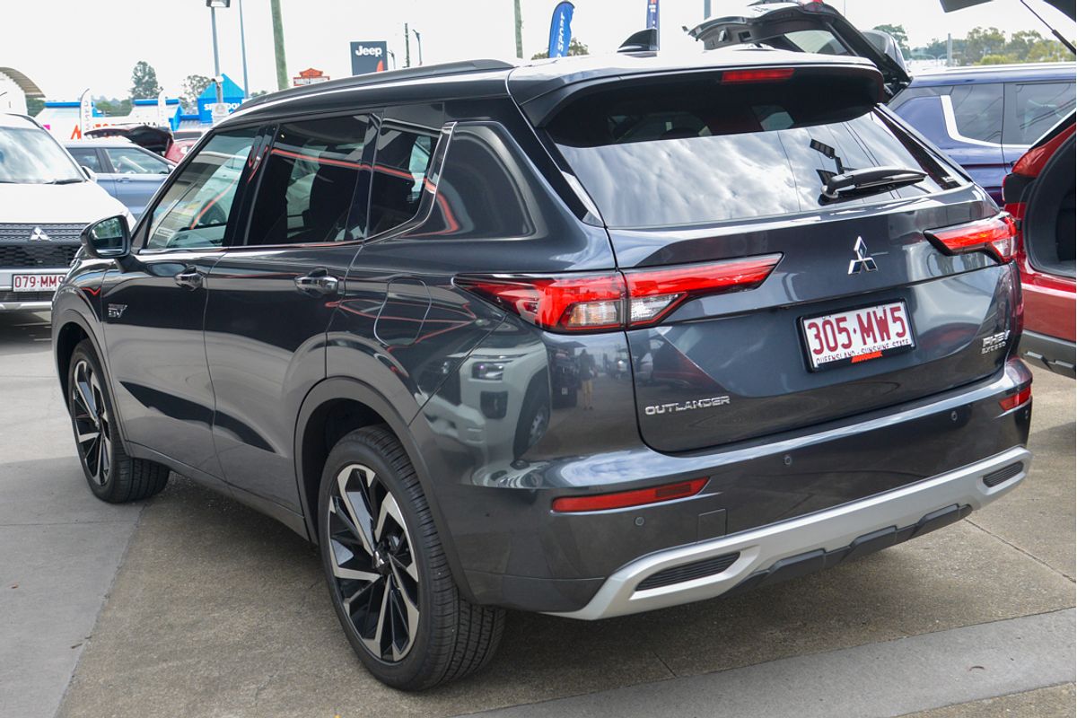 2024 Mitsubishi Outlander PHEV Exceed ZM