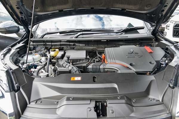 2024 Mitsubishi Outlander PHEV Exceed ZM