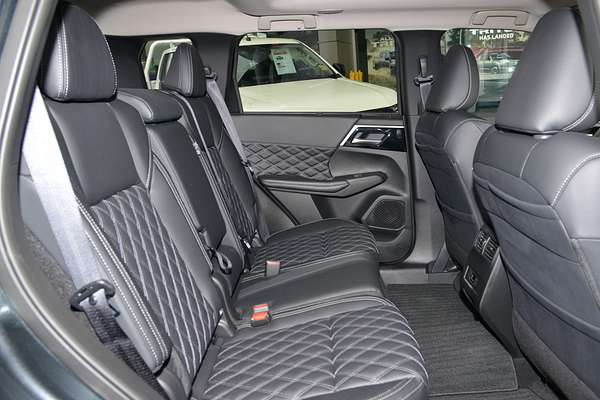 2024 Mitsubishi Outlander PHEV Exceed ZM