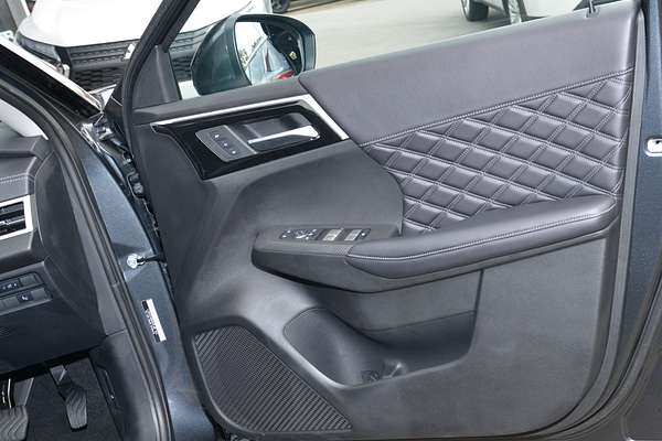2024 Mitsubishi Outlander PHEV Exceed ZM