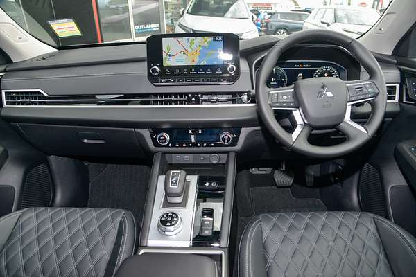 2024 Mitsubishi Outlander PHEV Exceed ZM