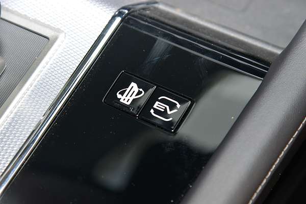 2024 Mitsubishi Outlander PHEV Exceed ZM