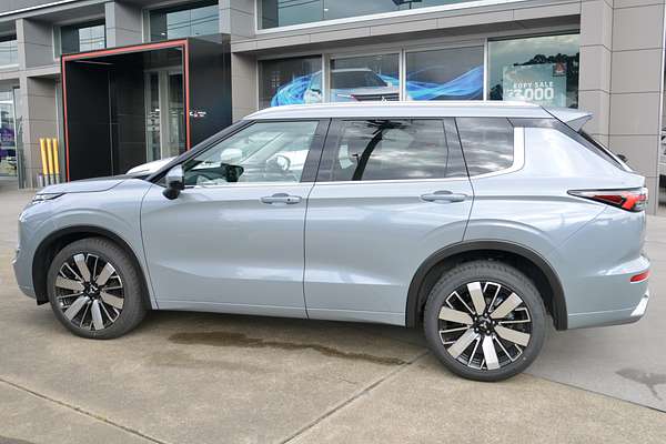2025 Mitsubishi Outlander Exceed ZM