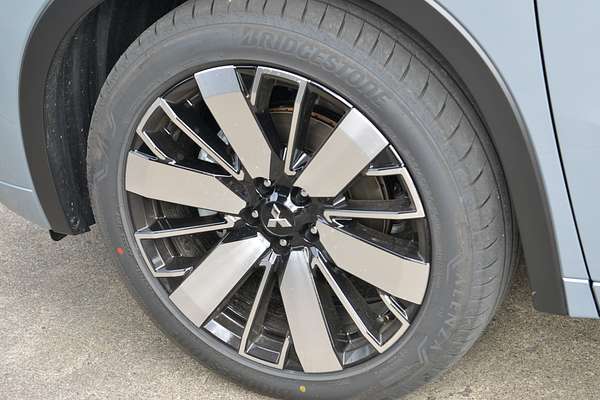 2025 Mitsubishi Outlander Exceed ZM