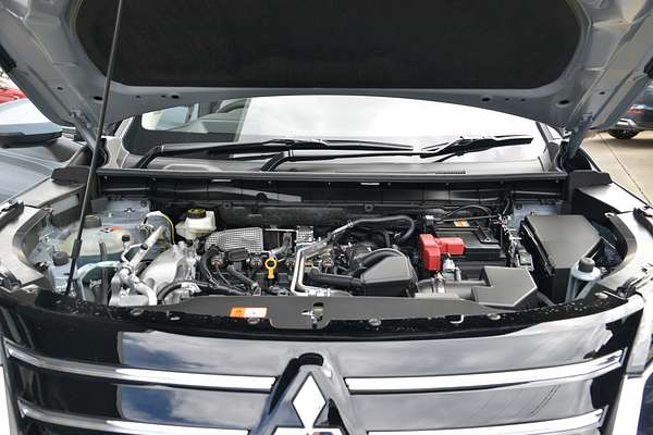 2025 Mitsubishi Outlander Exceed ZM